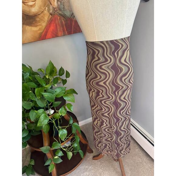 Urban Outfitter Y2K Style Wave Printed Maxi Mesh Maxi Skirt - Picture 9 of 10
